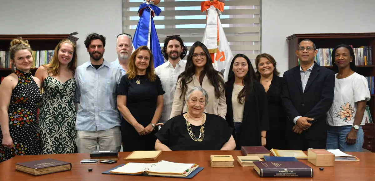 Donan al AGN la biblioteca personal y documentos del ingeniero Guillermo Caram