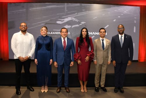 Práxedes Castillo Bellapart, Maripili Bellapart, Edith Pérez de González y Yasser González