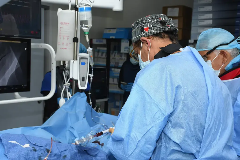 Hito Médico en RD: El Dr. Pedro Ureña en Unidad Moderno – MCA realizan los primeros estudios de microcirculación cardíaca con tecnología CoroFlow