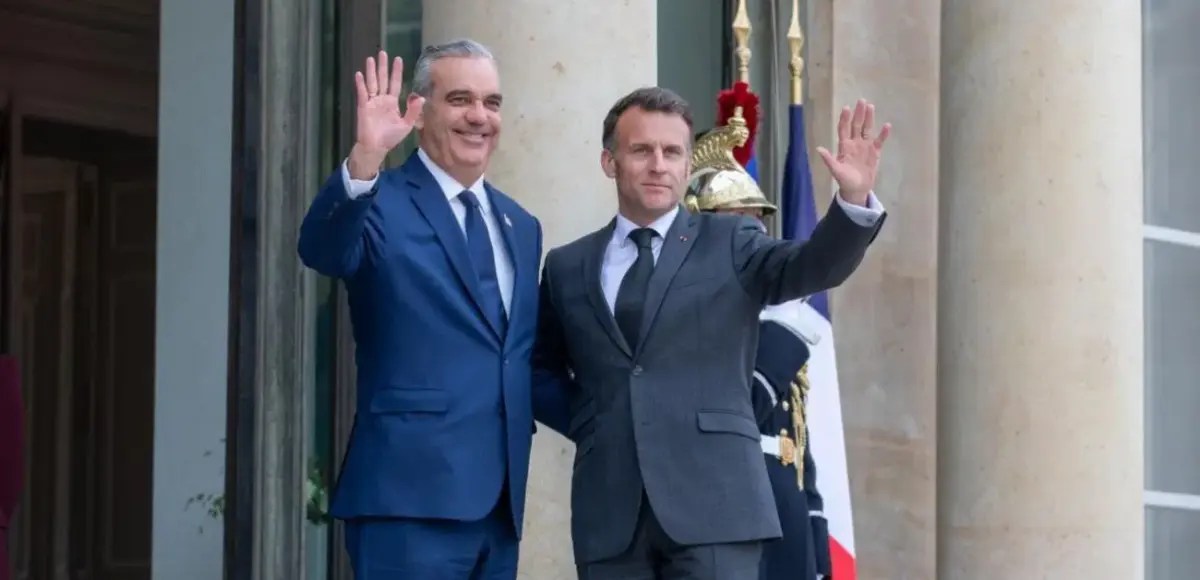 Macron ratifica apoyo al sistema integrado de transporte en RD