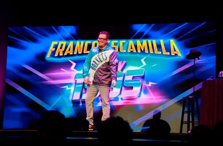 Franco Escamilla trae la nostalgia y el humor ácido de “1995” a República Dominicana