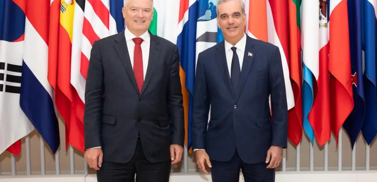 Presidente Abinader reafirma la integridad como eje estratégico del Estado en Foro Global Anticorrupción en París