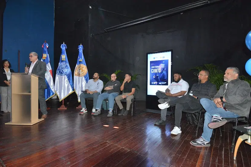 Facultad de Arte de la UASD realiza taller sobre Arte e Inteligencia Artificial