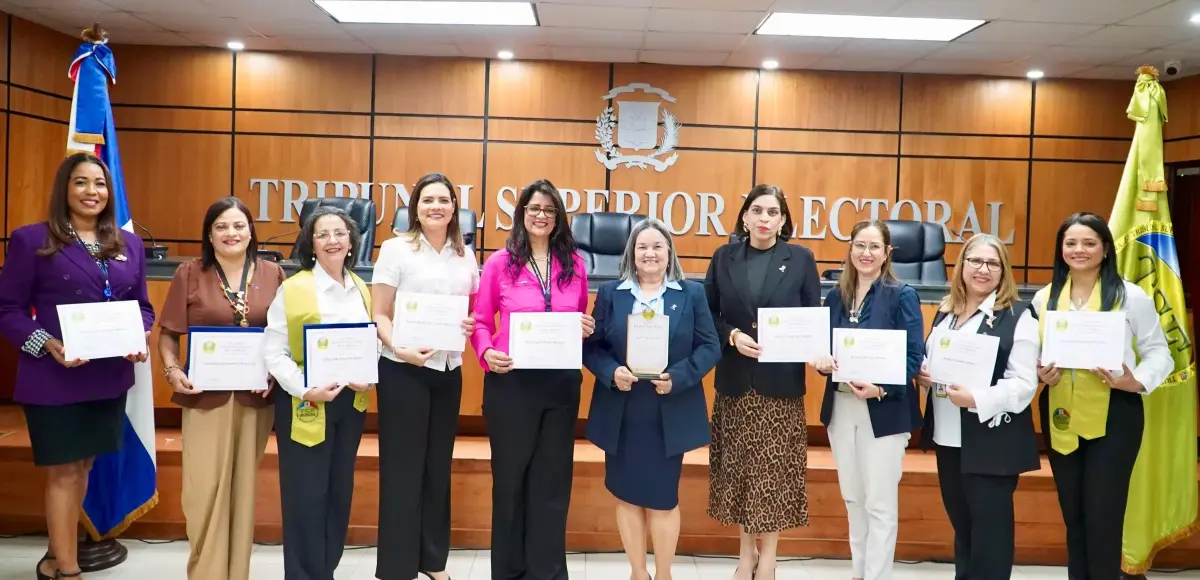 Tribunal Superior Electoral entrega “Trofeo Superior a la Excelencia Mujer 2026” por cuarto año consecutivo