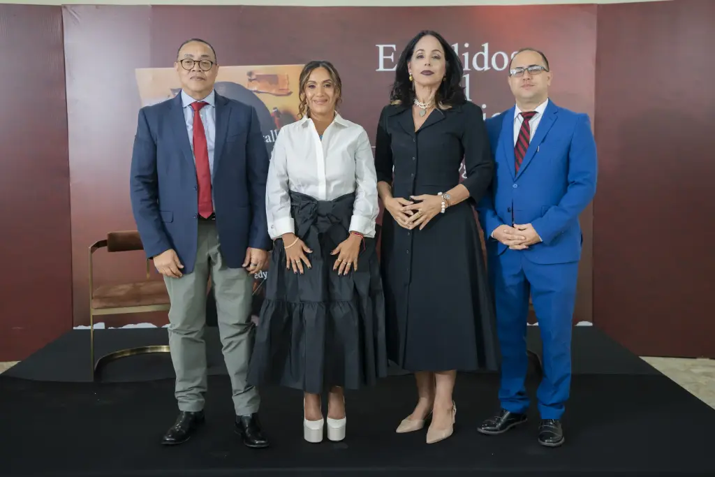 Bredyg Disla presenta la novela Estallidos del silencio