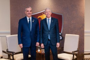 Abinader sostiene reunión bilateral con el secretario de Energía de Estados Unidos en la cumbre “Escudo de las Américas”