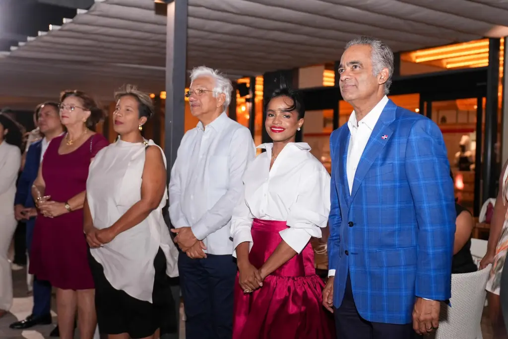 Ministro Santos destaca liderazgo femenino como motor estratégico del turismo dominicano