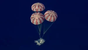 Tripulación de Artemis II amerizó en el océano Pacifico logrando un hito Tripulación de Artemis II amerizó en el océano Pacifico logrando un hito histórico