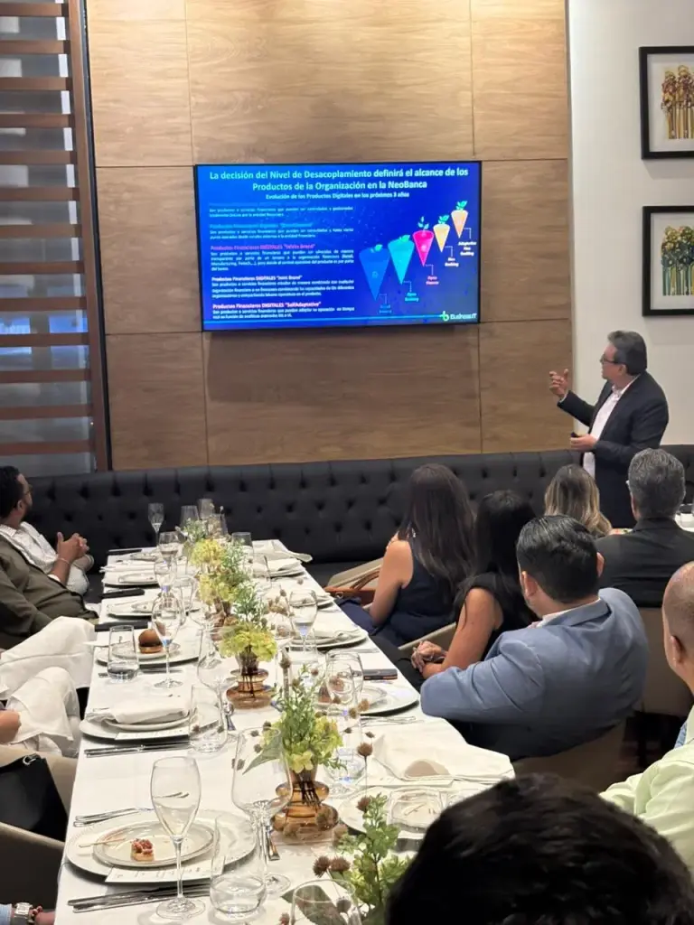 Business IT reúne al sector financiero en evento “De Core Legacy a NeoBanco” para impulsar transformación digital en RD