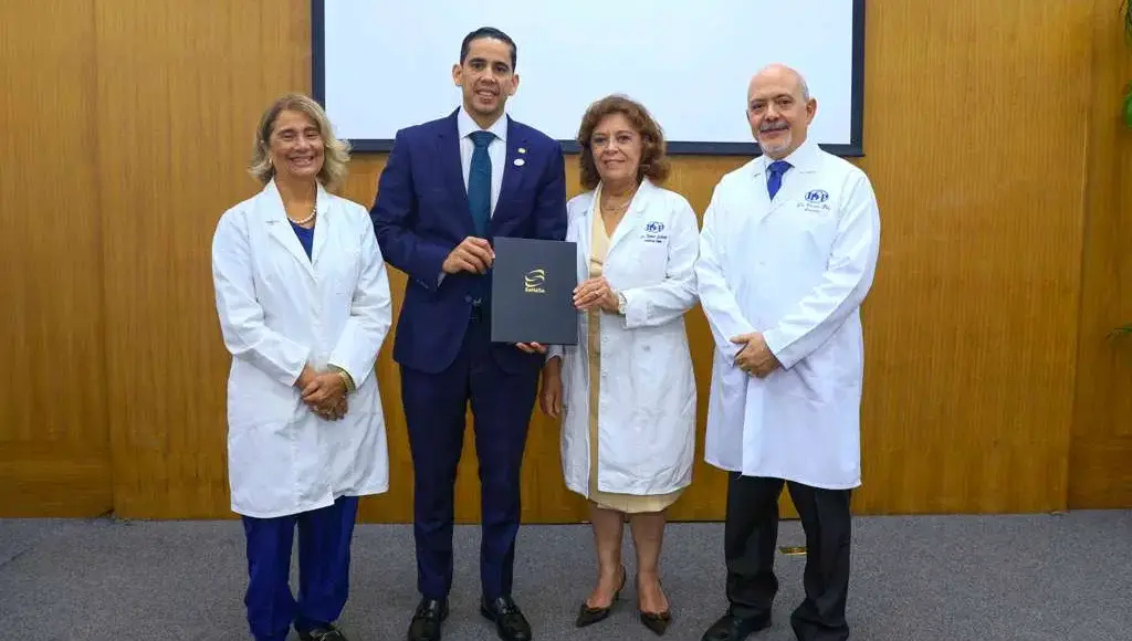 SeNaSa y el IDCP firman nuevo acuerdo que fortalece el acceso a servicios dermatológicos para sus afiliados