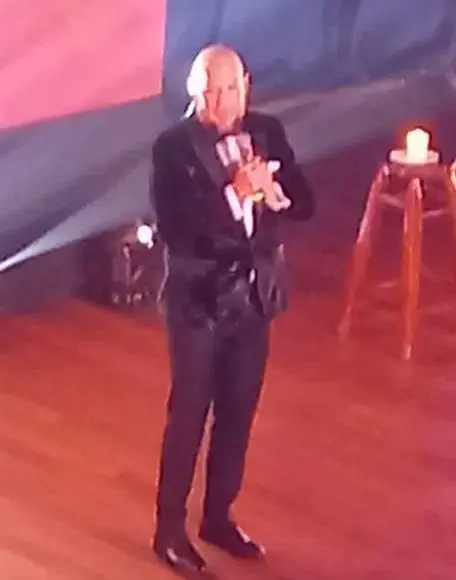 Andrés Parra presenta a casa llena show en Santo Domingo
