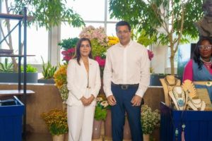 Ministro Collado recibe visita de la embajadora de los Estados Unidos, Leah Campos