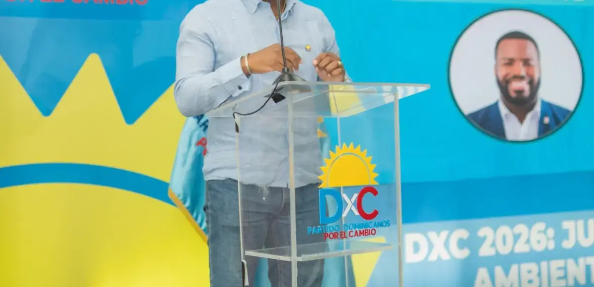 DxC realiza encuentro “Diálogos para Transformar: juventud, medio ambiente y acción”