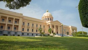 Presidente Luis Abinader declara emergencia nacional en cinco provincias y el Distrito Nacional