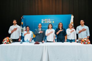 Carolina Mejía muestra cercanía con 50 sectores al encabezar la Asamblea de Cabildo Abierto 2026