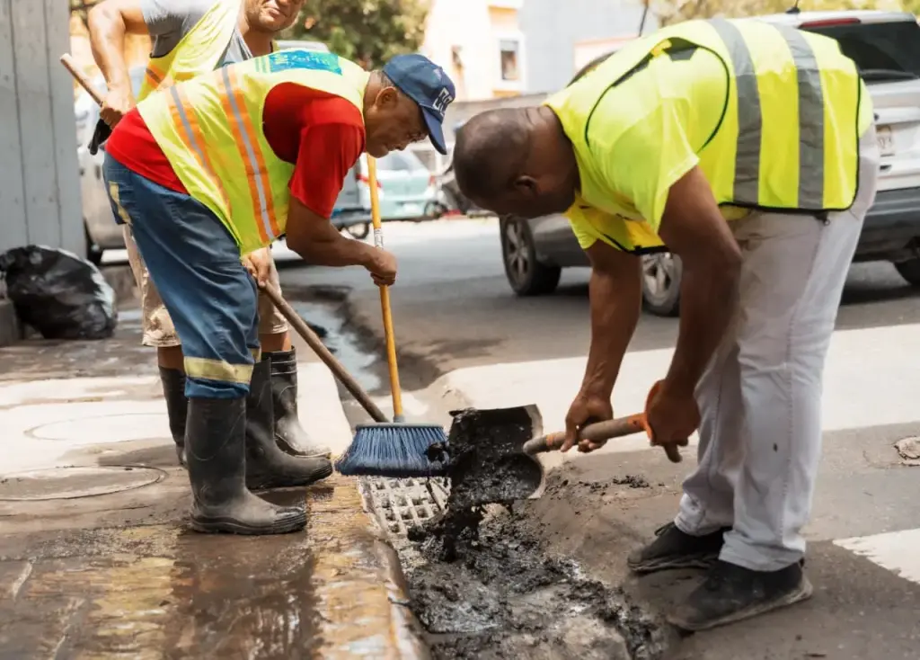 Alcaldía del Distrito Nacional intensifica trabajos preventivos para contrarrestar efectos de las lluvias