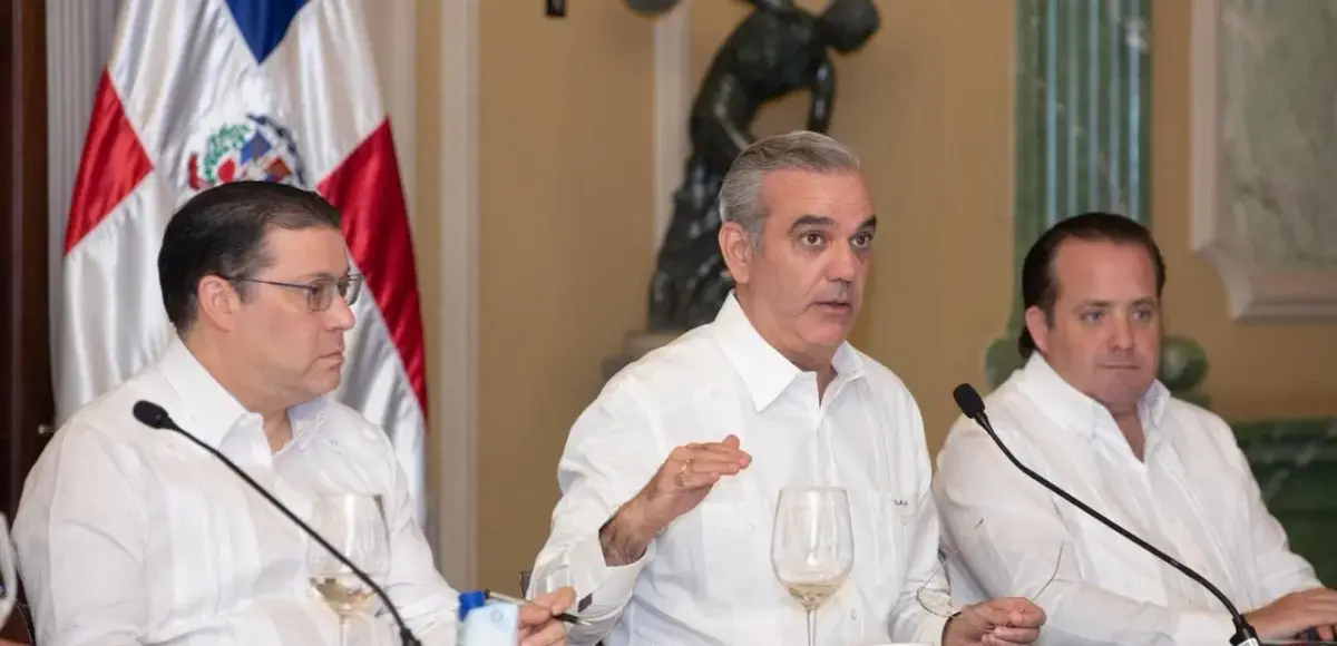 Gobierno mantendrá sin variación precios de los combustibles para la presente semana