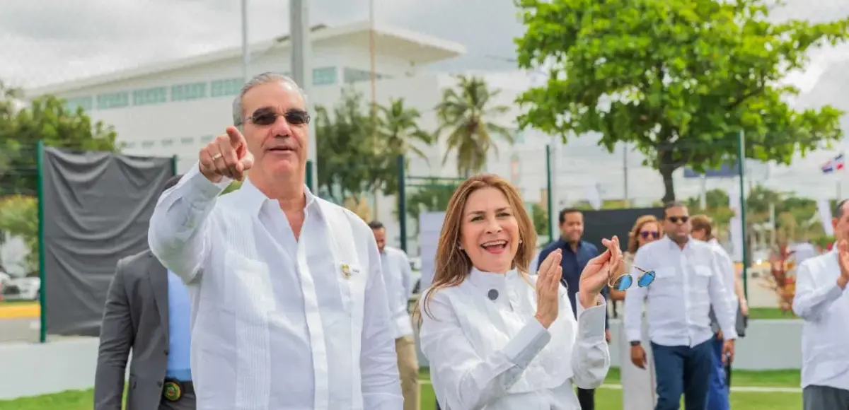 Presidente Abinader y alcaldesa Carolina Mejía inauguran Malecón Deportivo