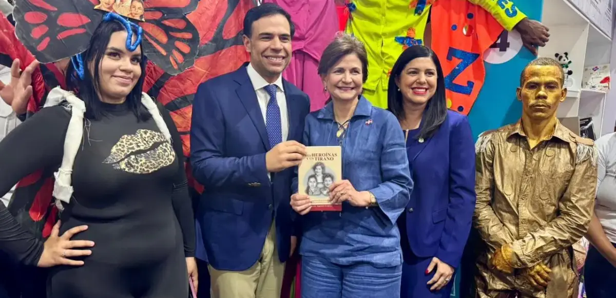 Raquel Peña impulsa la lectura entre jóvenes en la Feria del Libro y la Cultura Cibao 2026
