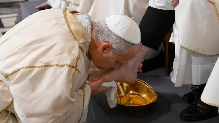 Papa León XIV afirma que el planeta vive su hora más oscura disputado por las potencias que lo devastan