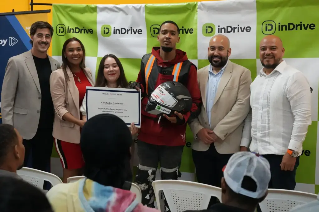 inDrive, Nippy e INTRANT premian a conductores de motocicleta capacitados en seguridad vial