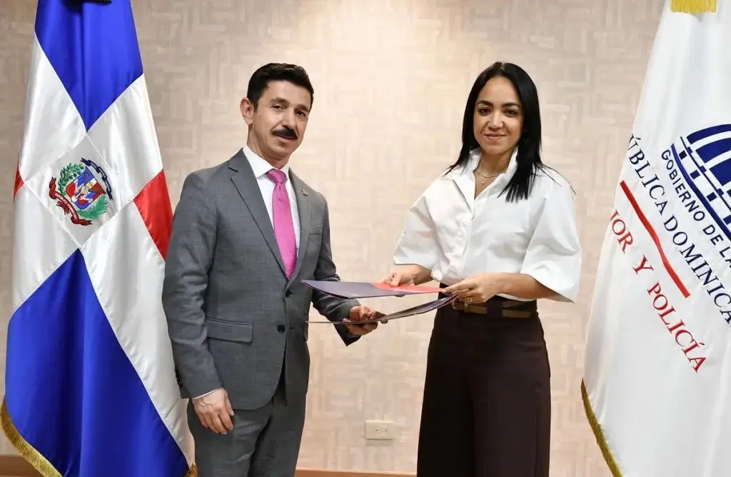 Airbnb anuncia alianza con Ministerio de Interior y Policía para la seguridad turística en la República Dominicana
