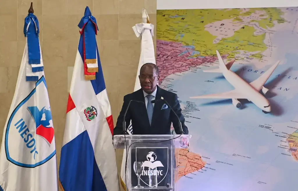 Mitur, Mirex e Inesdyc realizan curso de formación turística para diplomáticos
