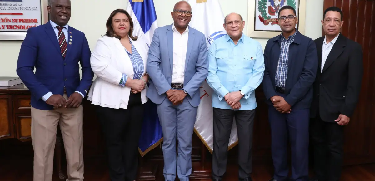 MESCyT y CMD fortalecen diálogo sobre residencias médicas y transformación de la educación en salud
