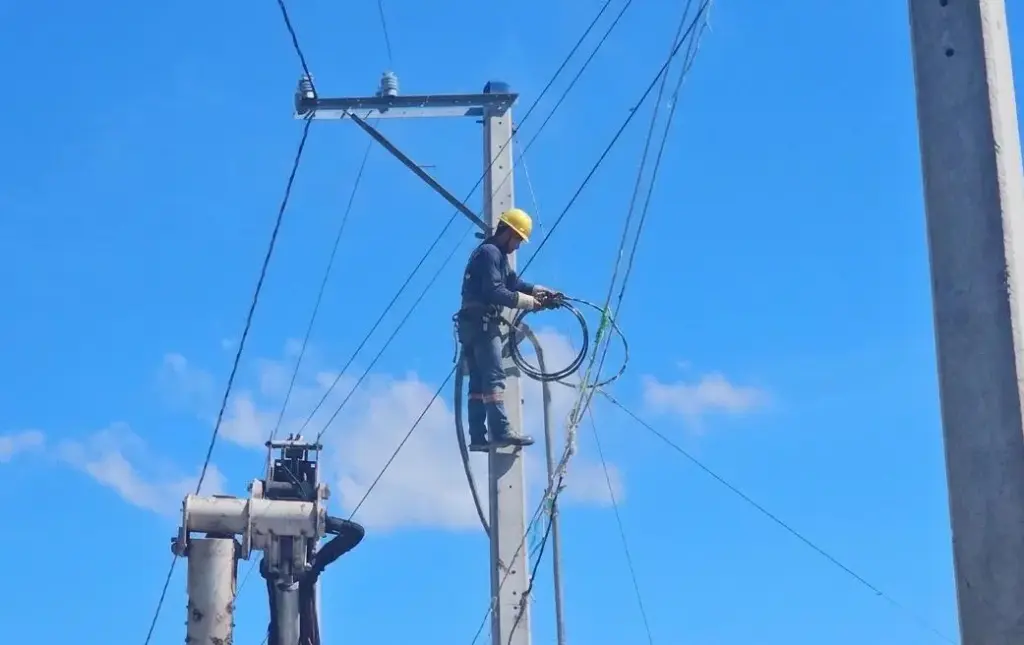 EDENORTE fortalece servicio eléctrico en La Rosa Alta con inversión superior a RD$2.2 millones