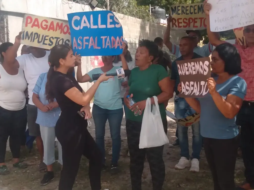 Realizan protesta pacífica en Los Prados de San Luis