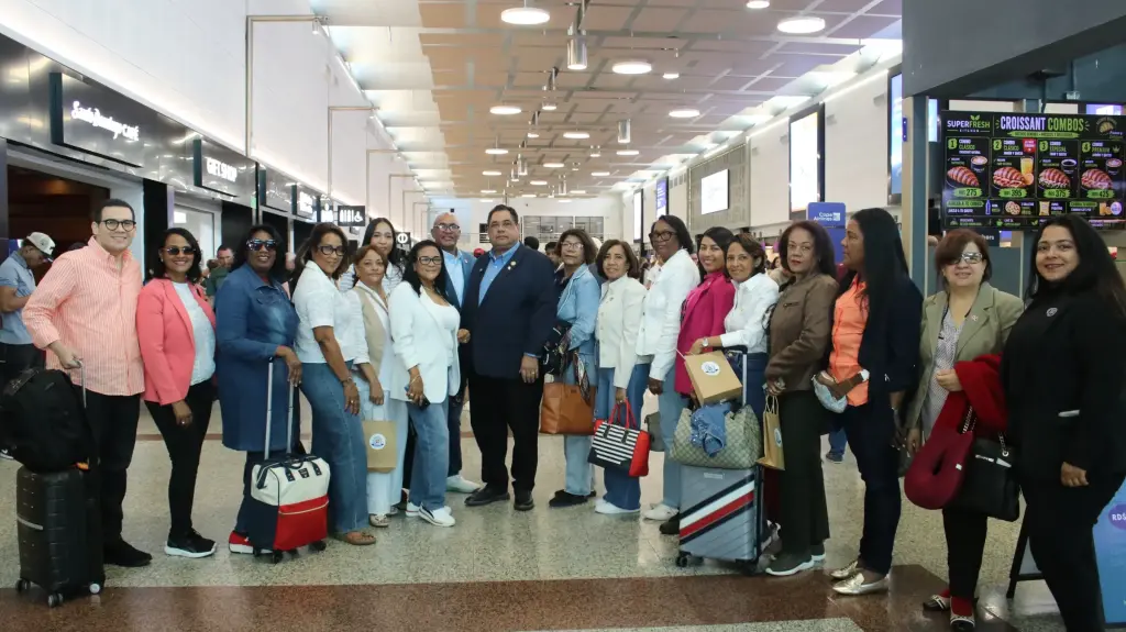 Notariado Dominicano fortalece su presencia internacional en la 115.ª Plenaria de la CAAm-UINL en Bolivia