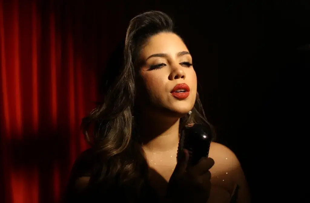 Layza Moory la joven que apuesta a la bachata tradicional con “Agonía”