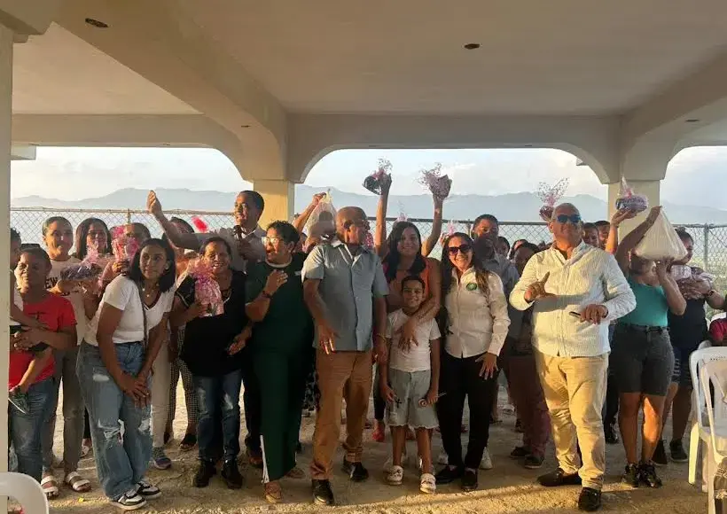 Secretaría de Solidaridad Ciudadana de Fuerza del Pueblo reconoce a madres de Esperanza