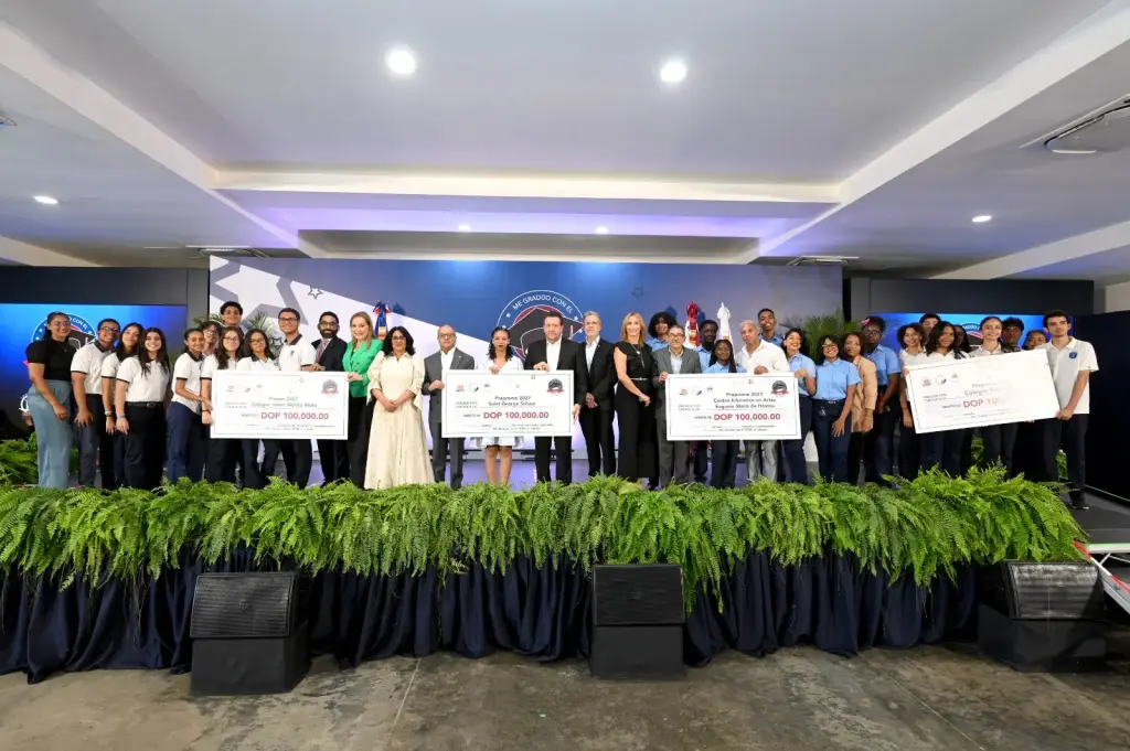 Centros educativos del Distrito Nacional y Boca Chica obtienen primer lugar en el concurso Me Gradúo con el TCRD