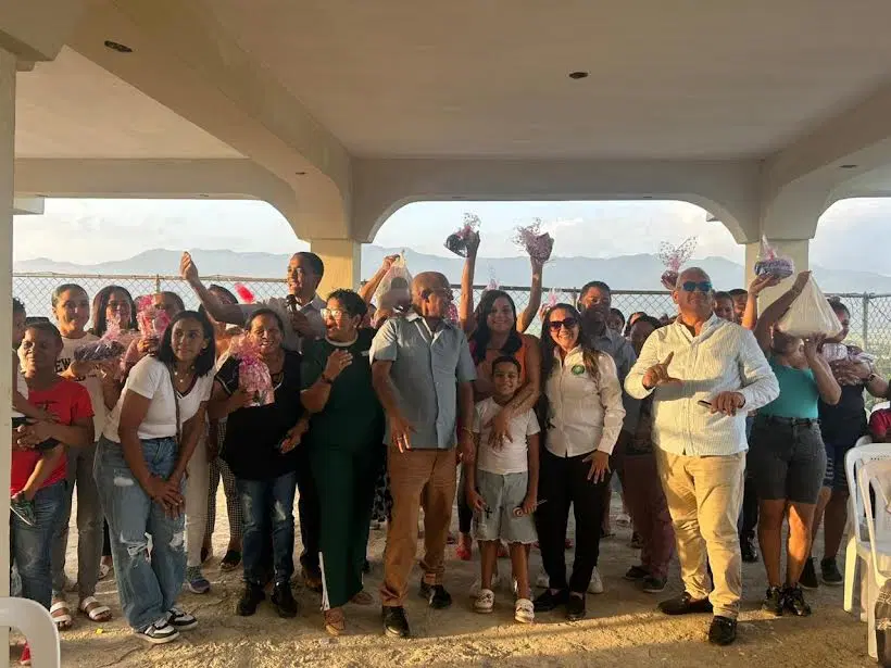 Secretaría de Solidaridad Ciudadana de Fuerza del Pueblo reconoce a madres de Esperanza