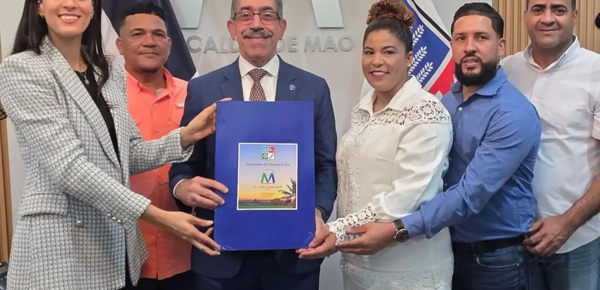 Municipio de Mao declara a Asjana David Persona Distinguida y reconoce su liderazgo académico y compromiso social*