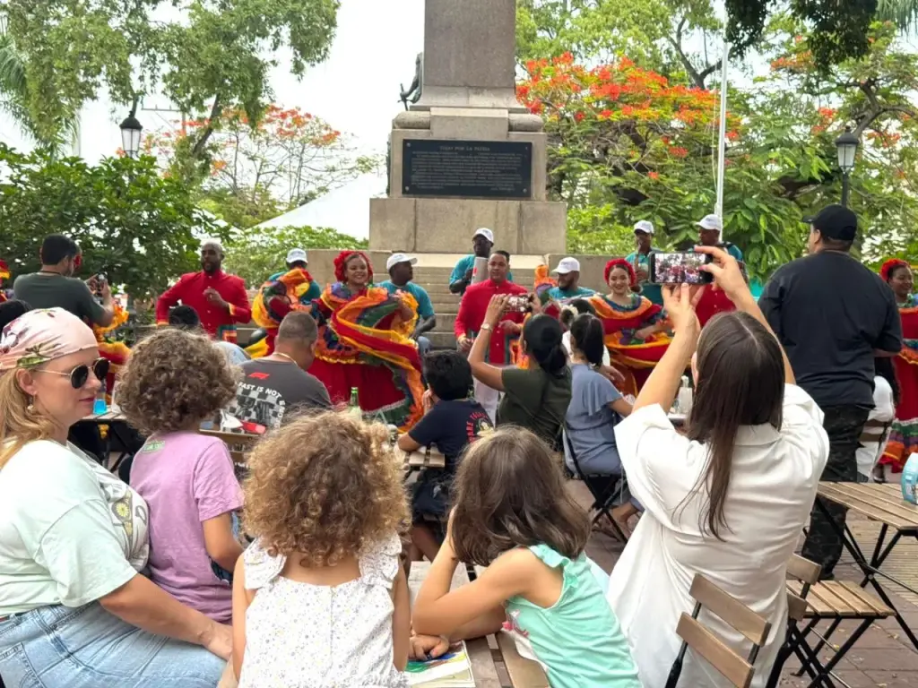 Ministerio de Turismo y el Clúster Turístico de Santo Domingo inician "Turizoneando Verano 2026″
