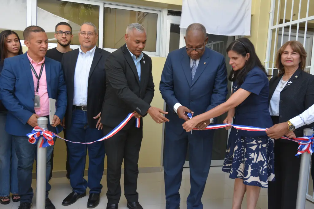 UASD inaugura cámara Gesell de la Escuela de Psicología