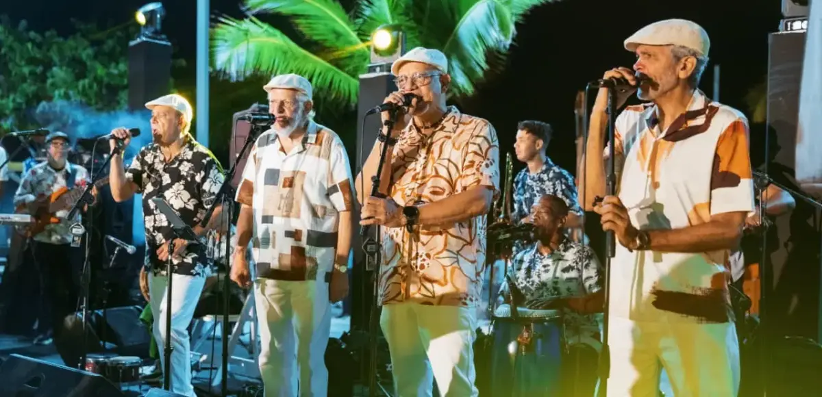 Concierto del Grupo Bonyé para las madres en el Malecón Deportivo atrajo más de 4 mil personas