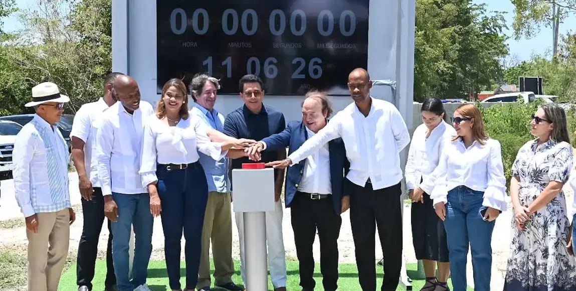David Collado deja iniciada obra en La Romana para impulsar el turismo en Caleta