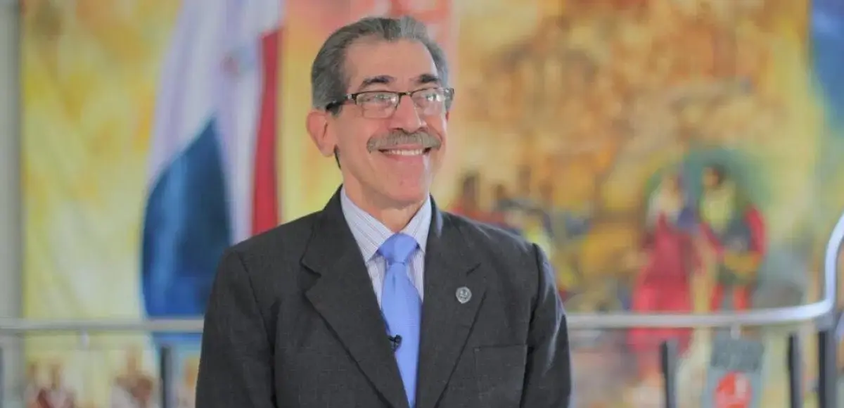 Rector de la UASD deposita declaración jurada de patrimonio y reafirma compromiso con la transparencia