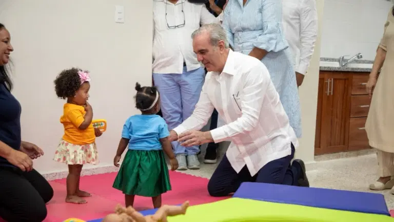 Presidente Luis Abinader inaugura nuevo Caipi República de Colombia