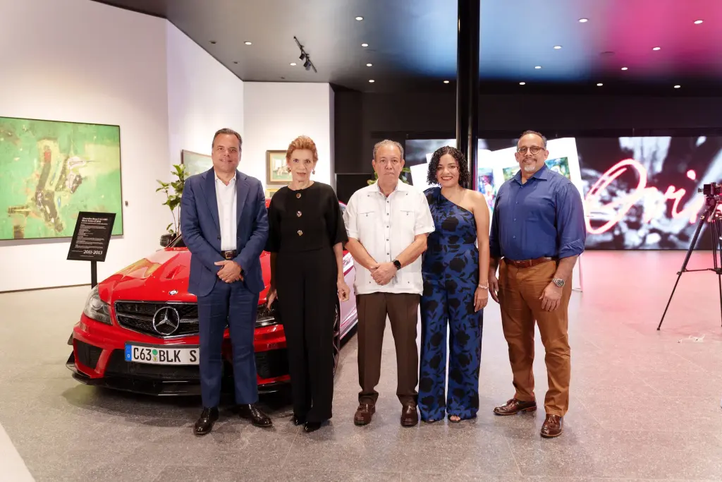 Inauguran exposición sobre el maestro Ramón Oviedo en el Museo Autozama