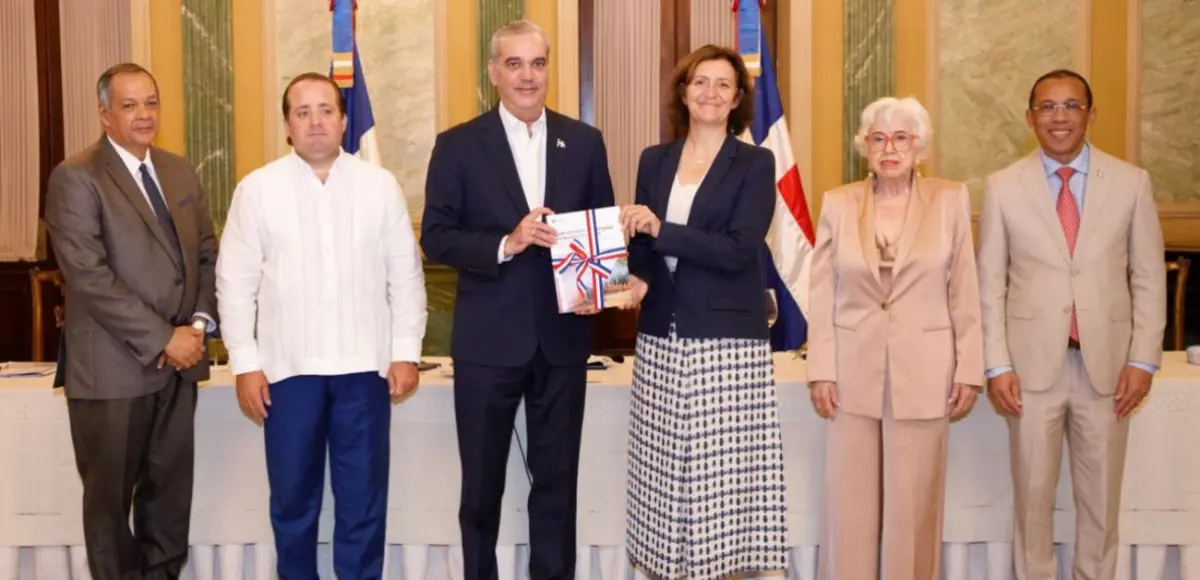OCDE destaca importantes avances de la República Dominicana en materia de integridad gubernamental