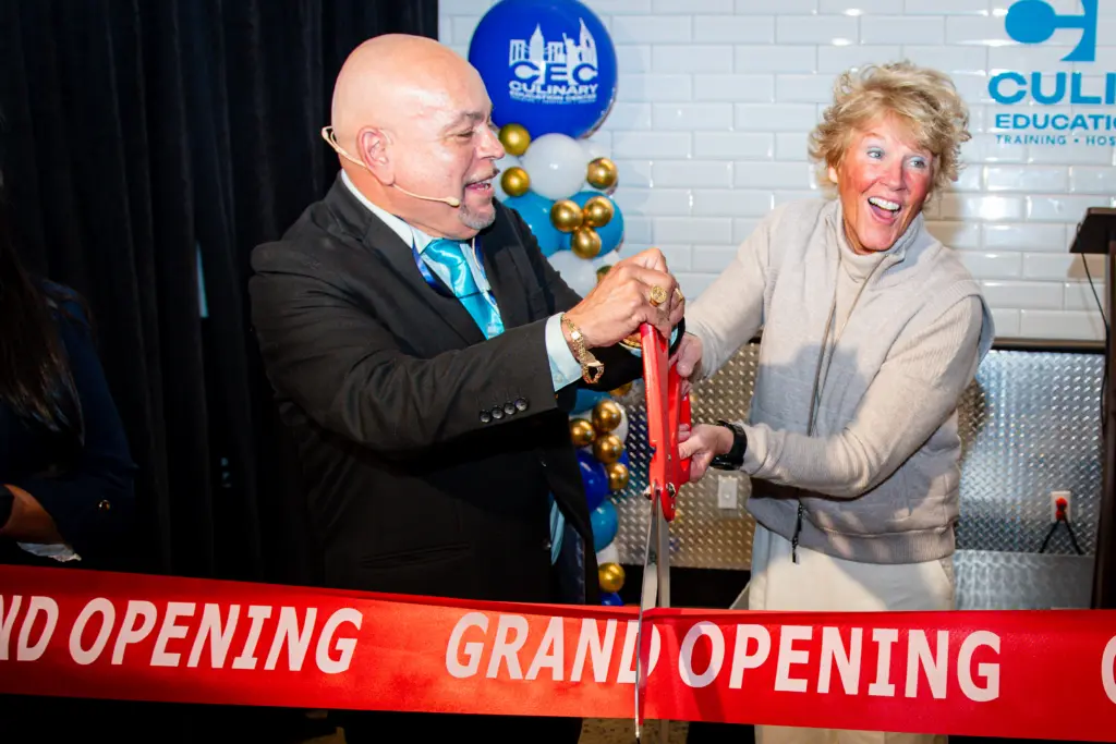 Inauguran en Queens, Estados Unidos un nuevo centro de capacitación laboral