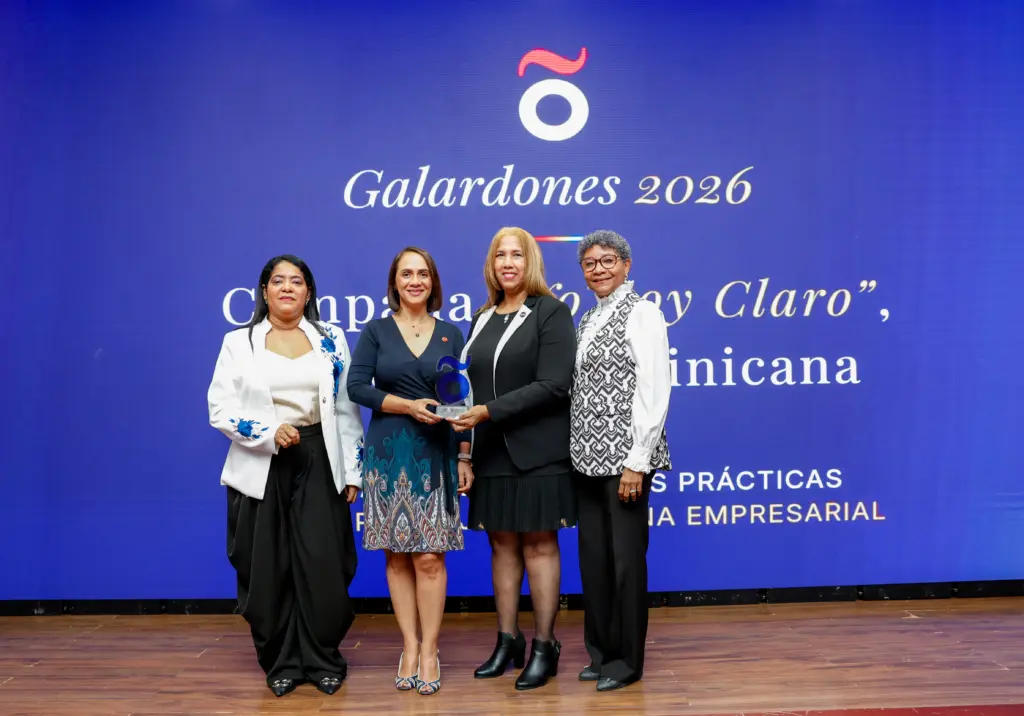 PUCMM reconoce Plataforma “Yo Soy Claro” como Mejor Campaña estratégica de posicionamiento de marca del país