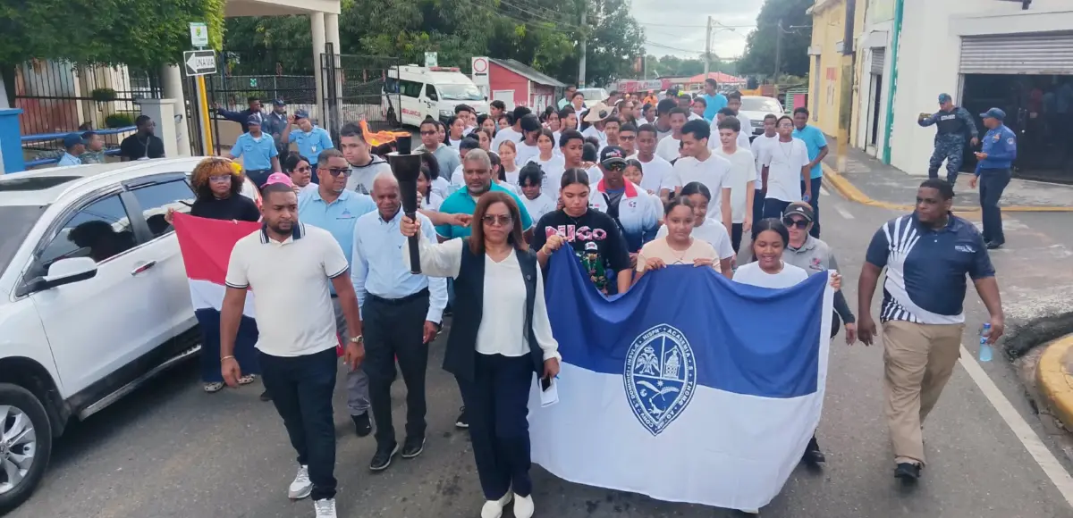 UASD inicia tradicional recorrido de la antorcha de los XLV Juegos Deportivos Tony Barreiro