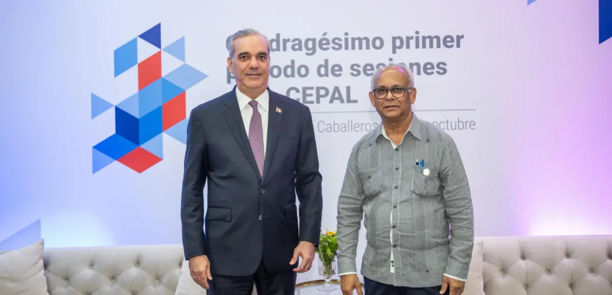 Presidente Luis Abinader aborda con secretario general de la OEA plan de acción para Haití y situación de la democracia en la región
