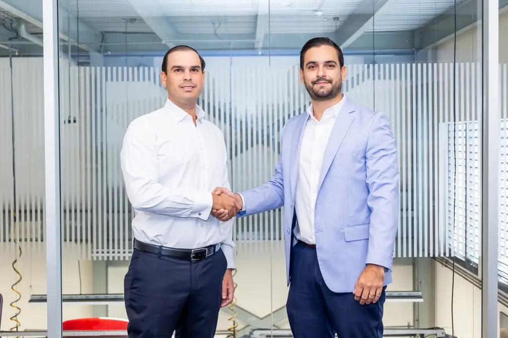 Centurion Capital Partners y Truckslogic Dominicana firman alianza para soluciones integrales de transporte