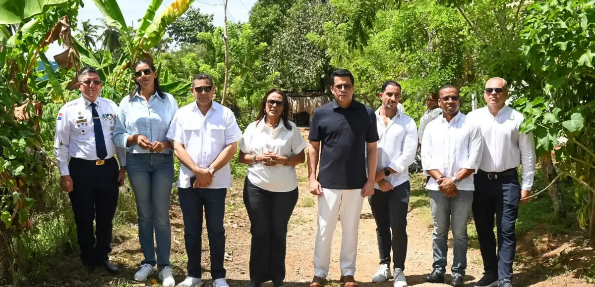 David Collado deja iniciada nuevas obras en Arroyo Barril, Samaná